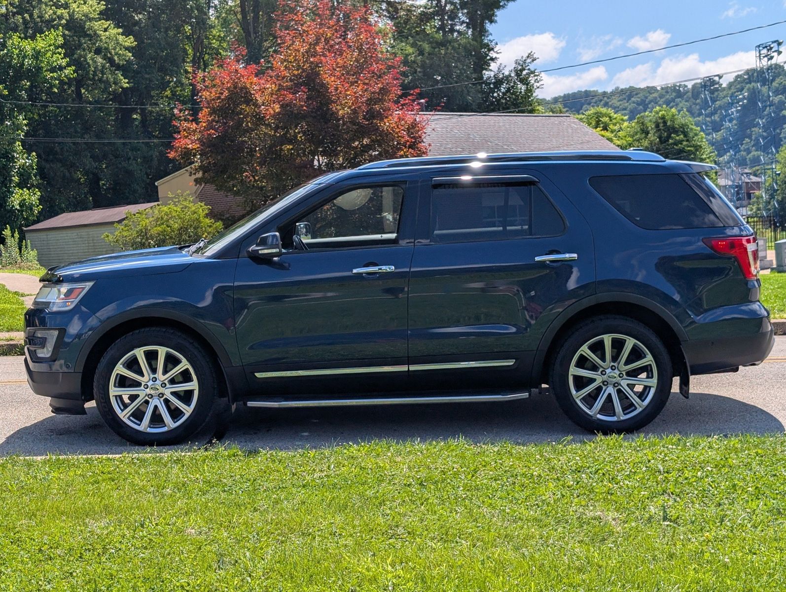 2017 Ford Explorer 11