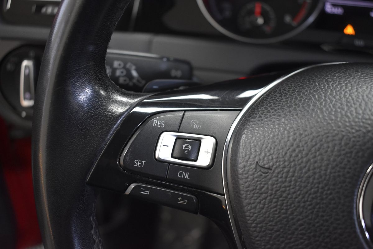 2017 Volkswagen Golf SportWagen TSI SEL