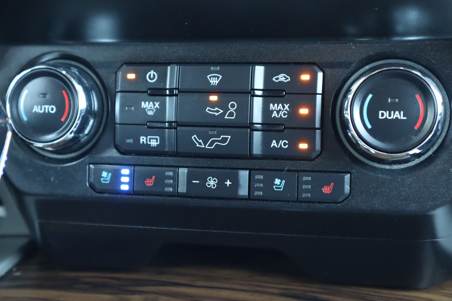 2019 Ford F-150 Lariat photo 30
