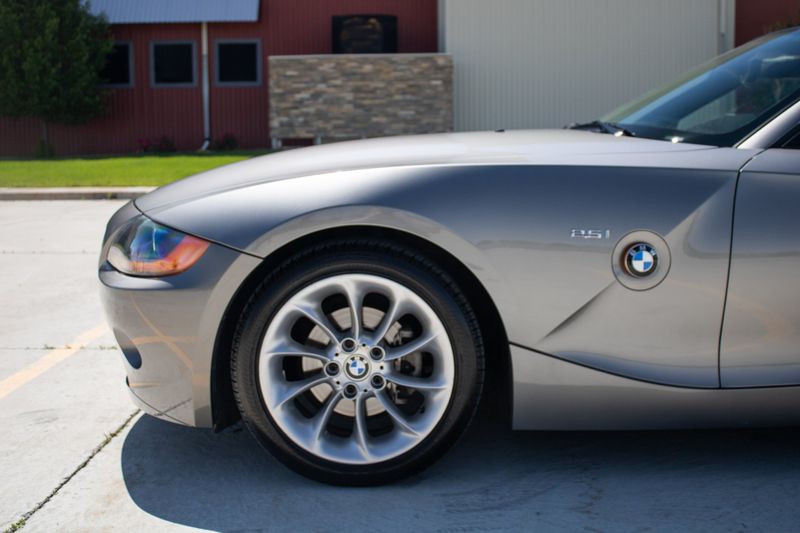 2004 BMW Z4 2.5i | Storm Mountain Motors