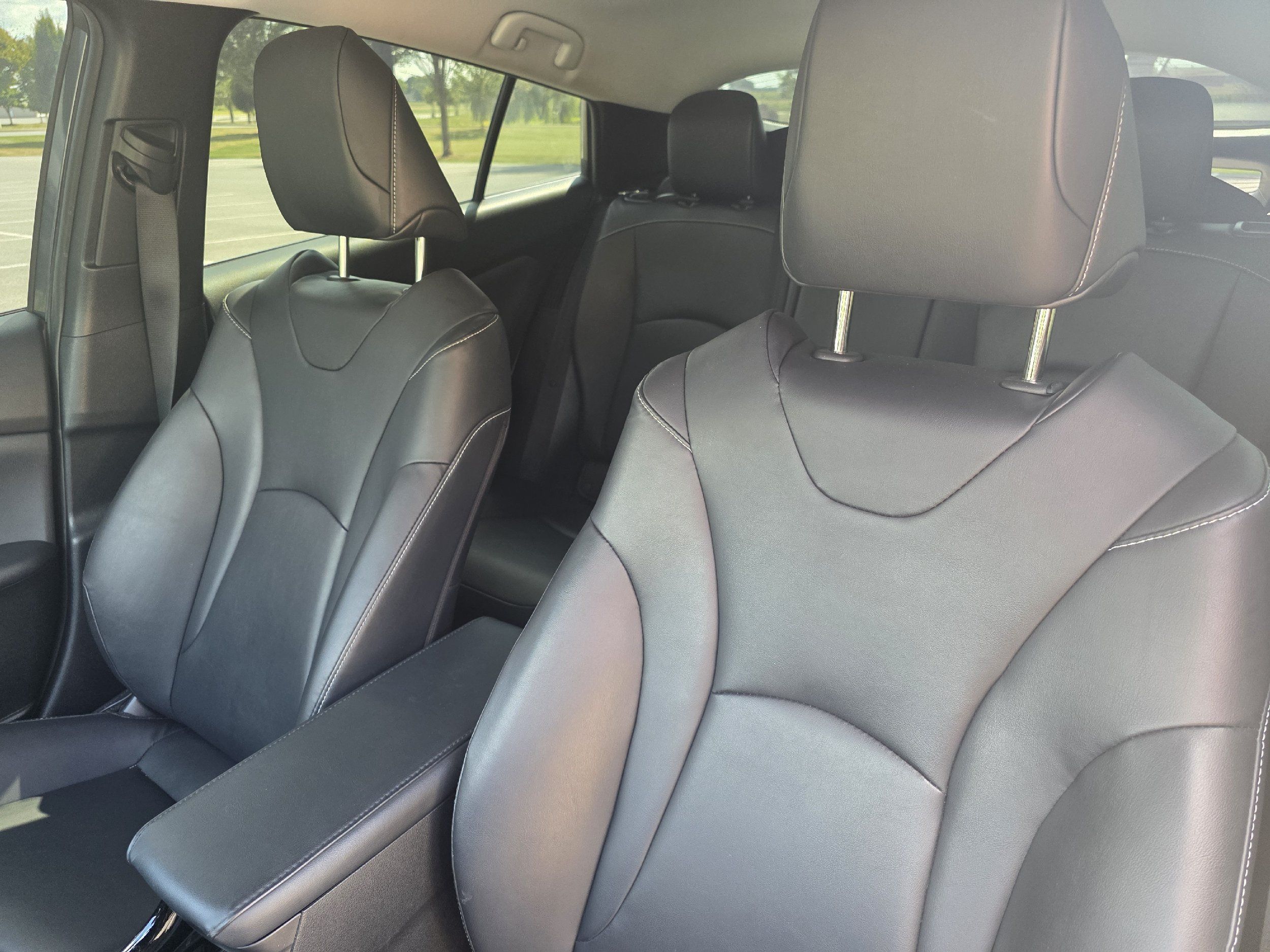 2022 Toyota Prius Prime XLE photo 11