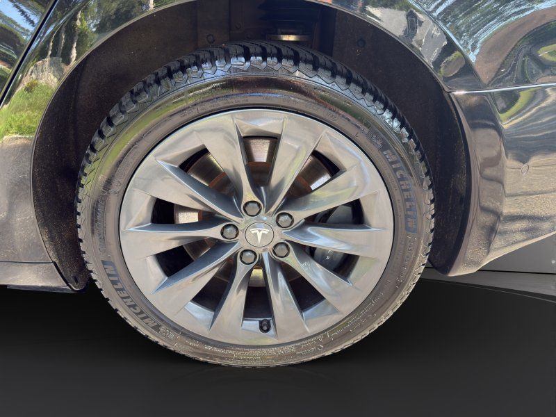 2019 Tesla Model S Long Range photo 20