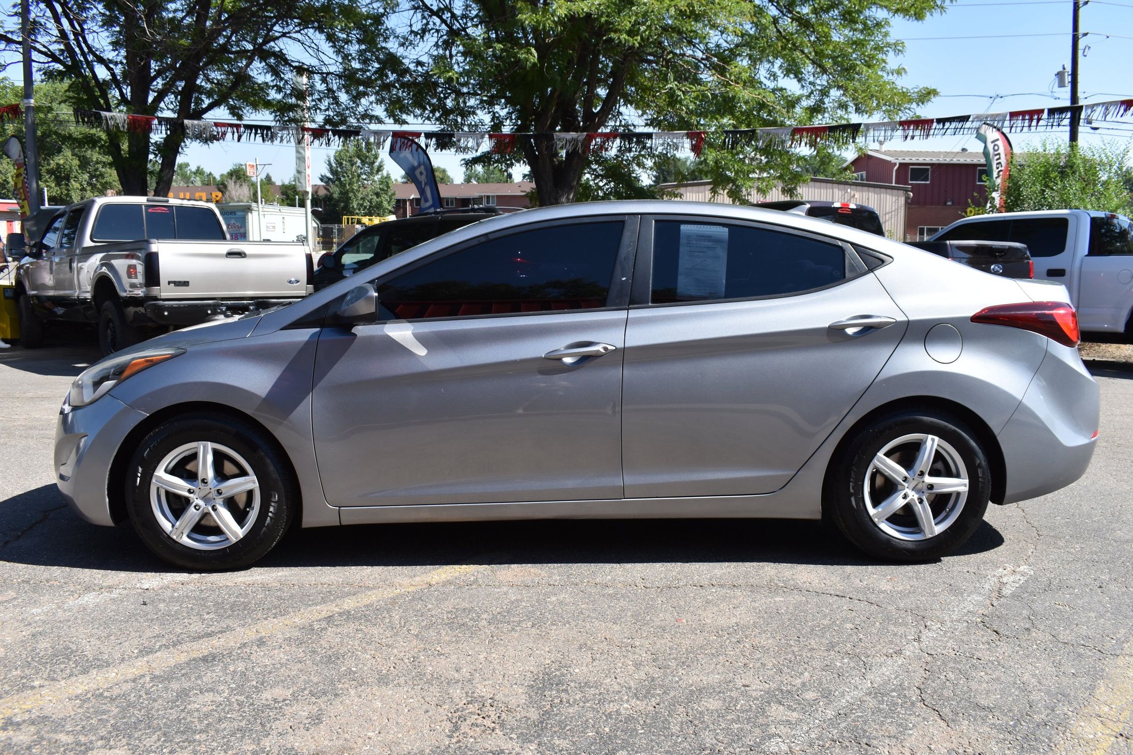 2014 Hyundai Elantra SE photo 2