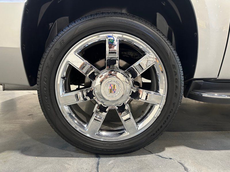 2011 Cadillac Escalade ESV Luxury, photo 36