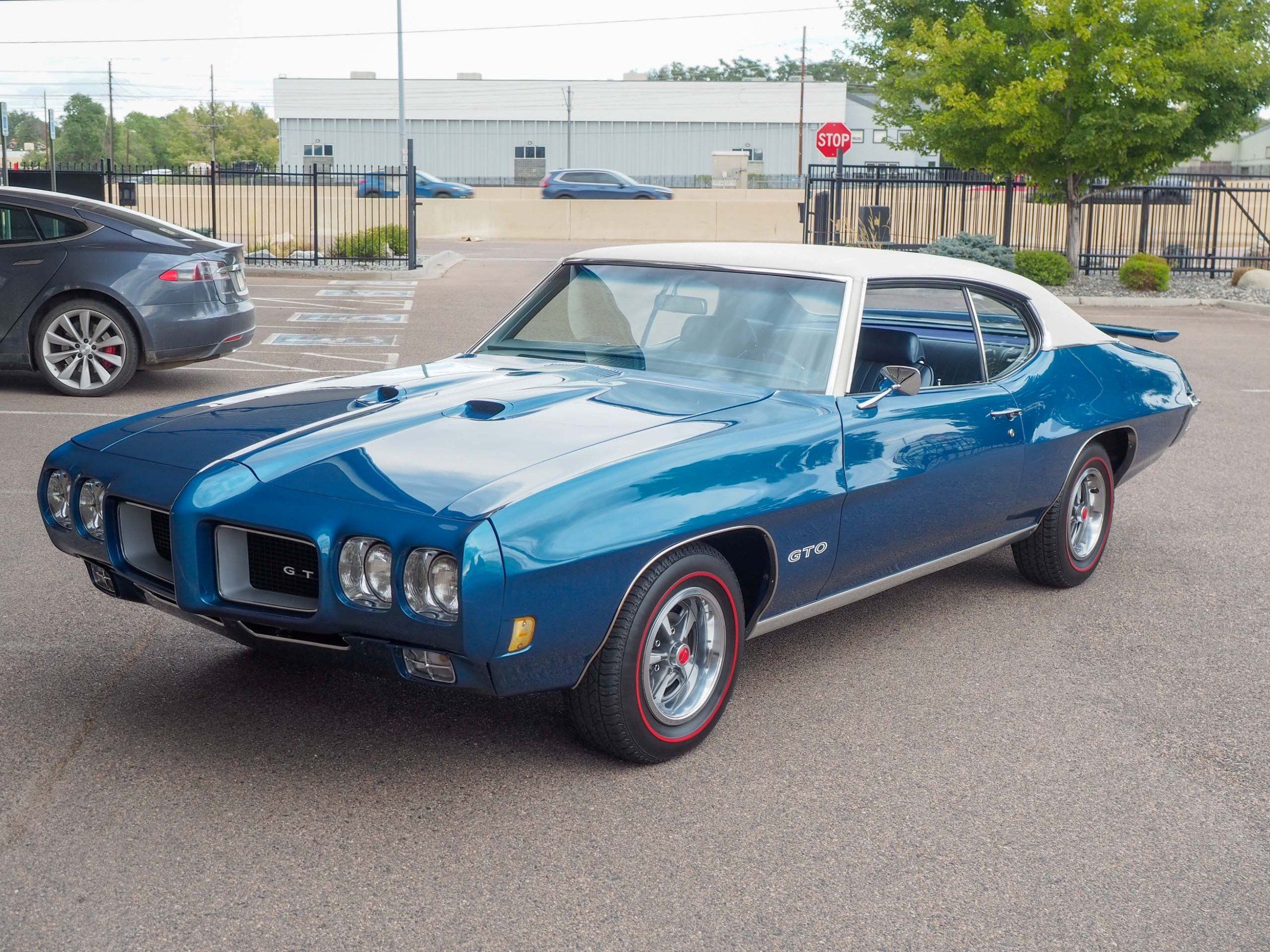 1970 Pontiac GTO Blue 