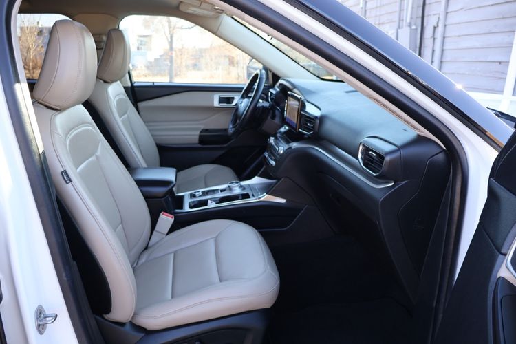 2020 Ford Explorer XLT | Victory Motors of Colorado