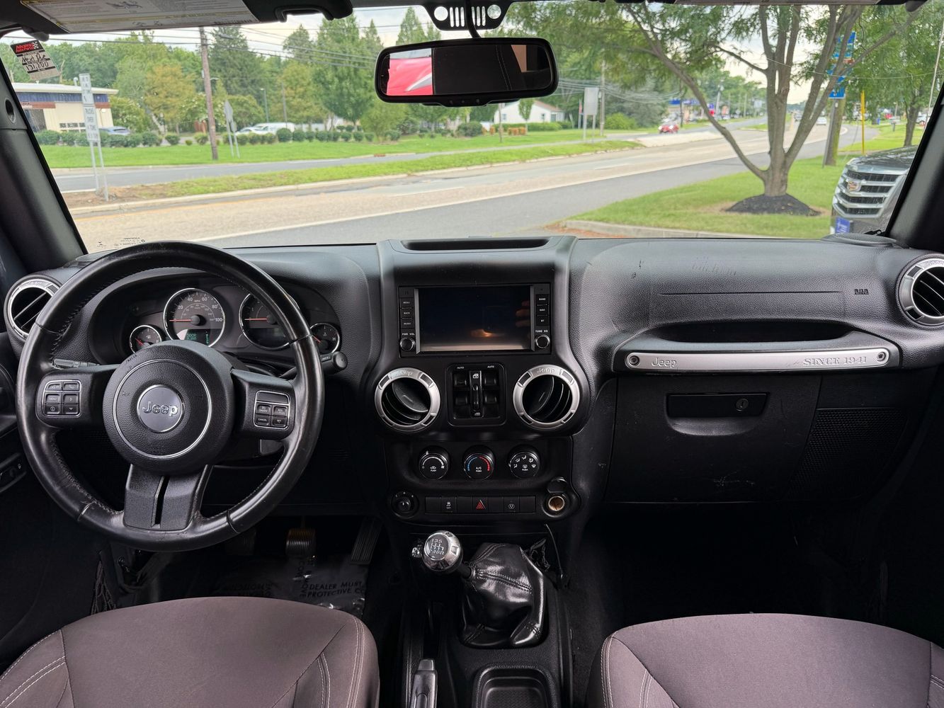 2017 Jeep Wrangler Unlimited Sahara - Photo 12