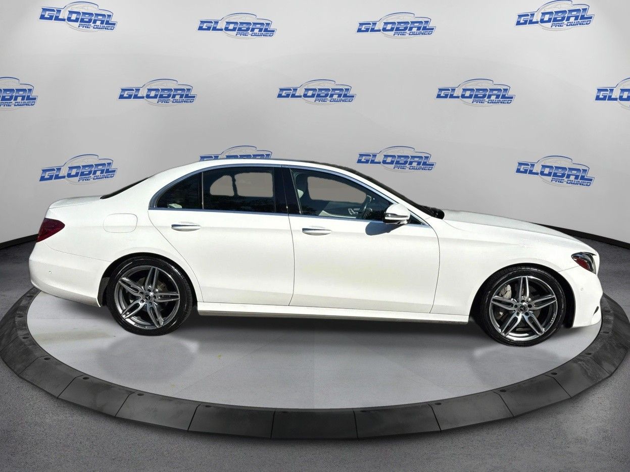 Mercedes-Benz e photo 4