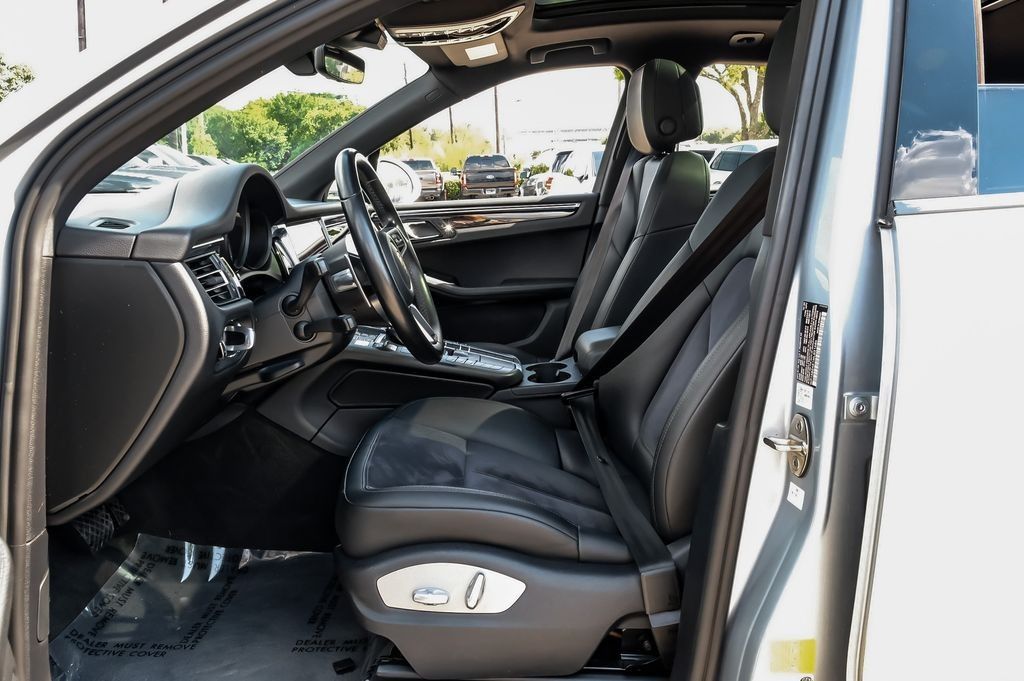 2021 Porsche Macan S - Photo 38