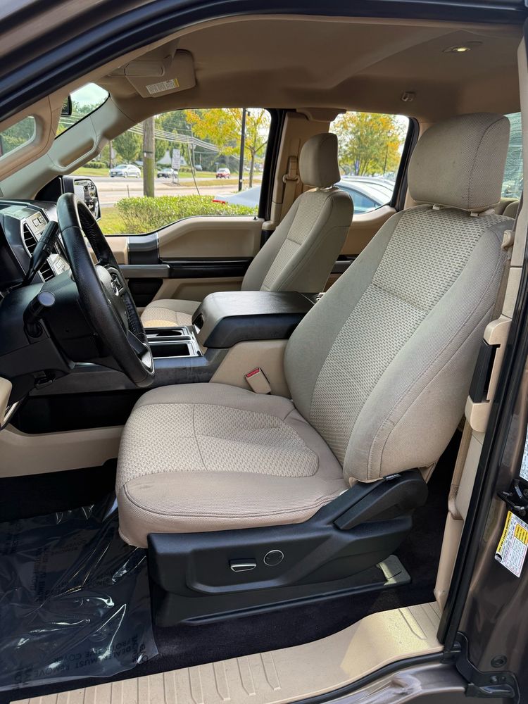 2015 Ford F-150 XLT photo 8