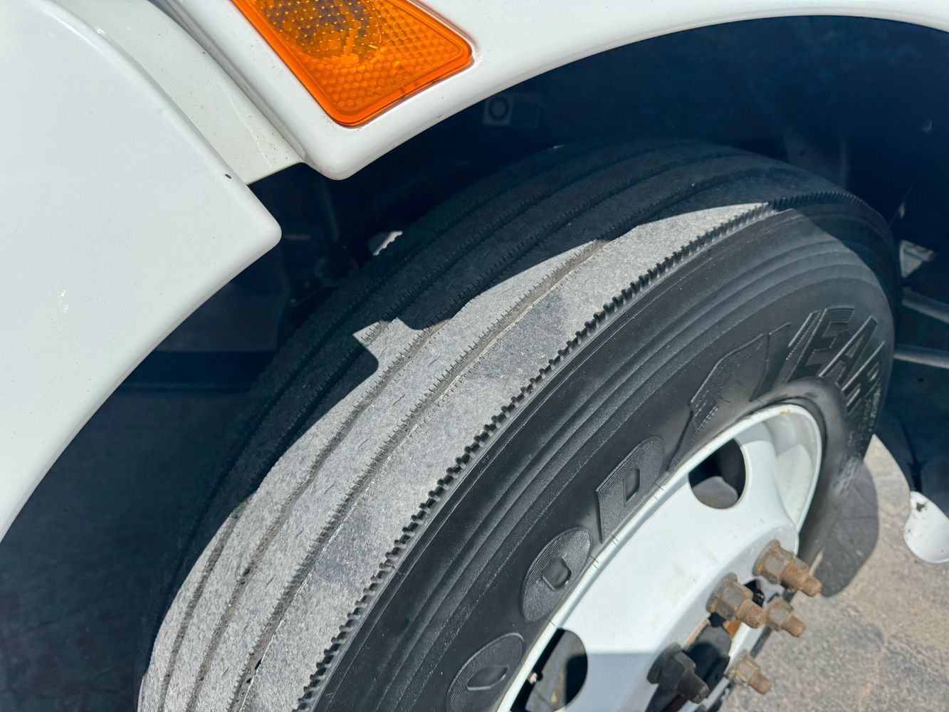 2019 Kenworth T3 Series photo 15
