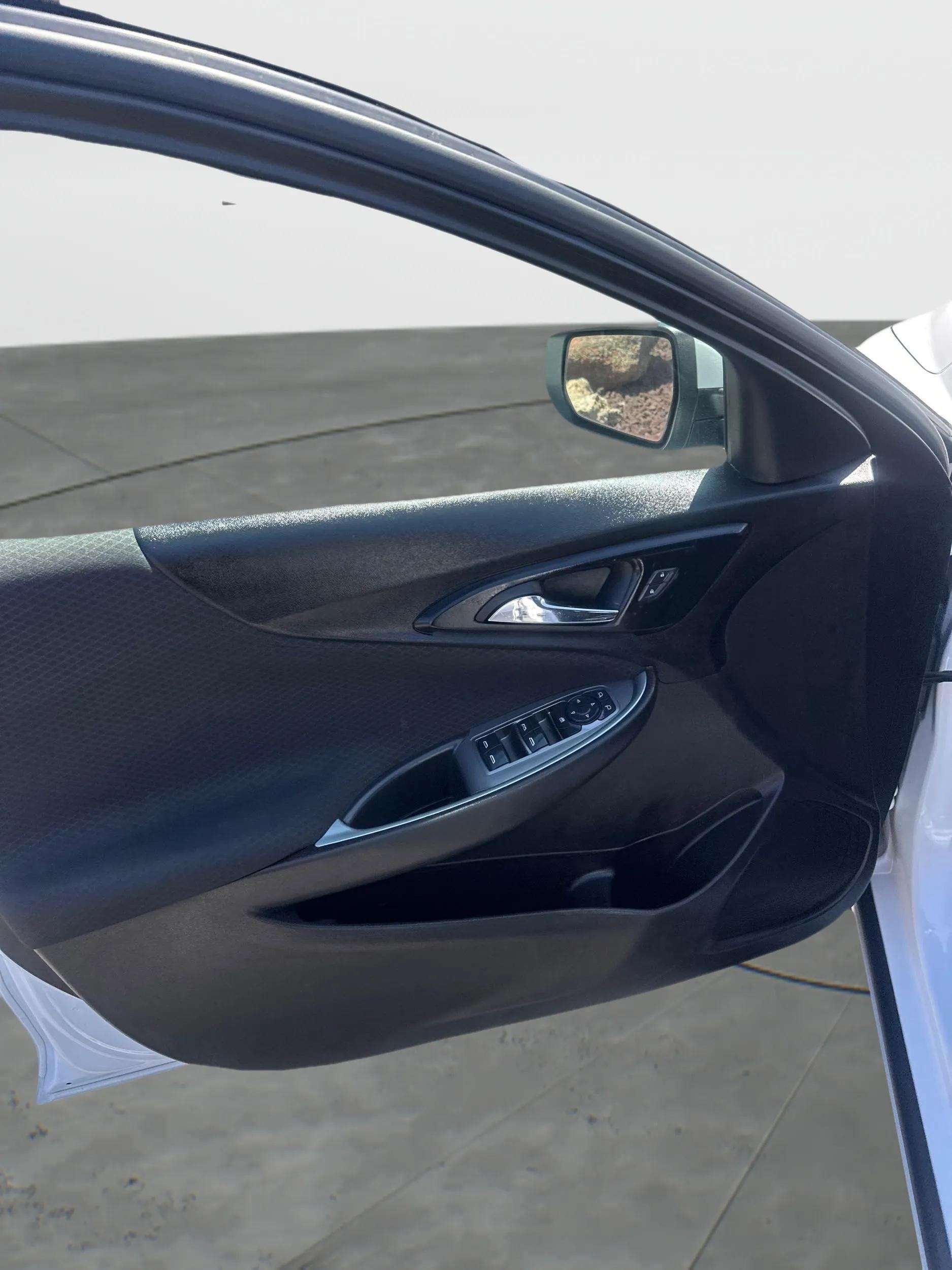 2023 Chevrolet Malibu 1LT - Photo 18