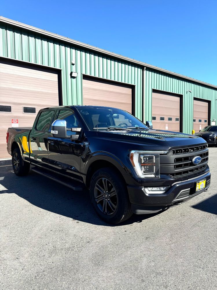 2021 Ford F-150 Lariat photo 2