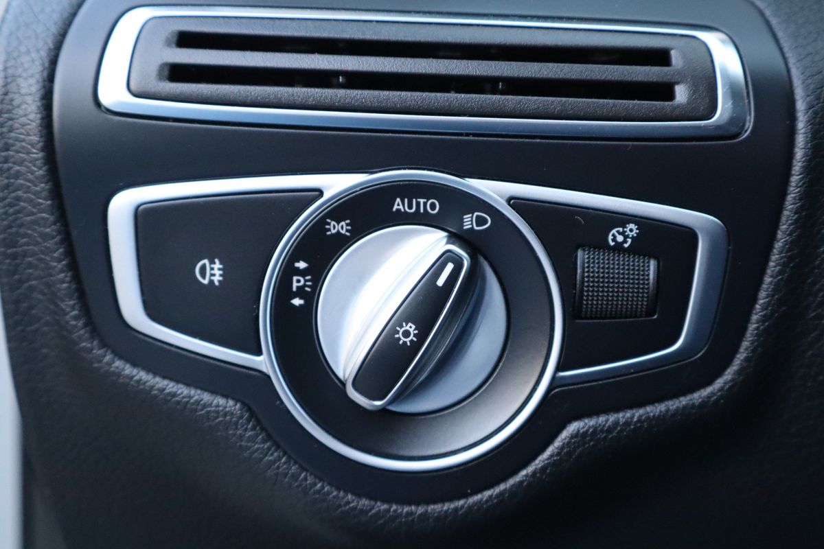 2018 Mercedes-Benz C 300 4MATIC