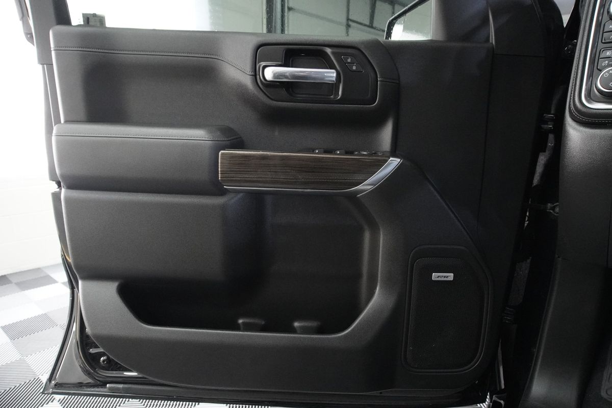 2020 Chevrolet Silverado 1500 4WD Crew Cab Short Bed RST