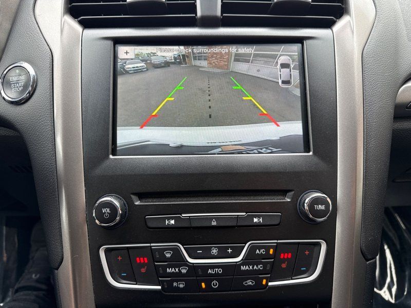 2018 Ford Fusion Hybrid SE photo 26