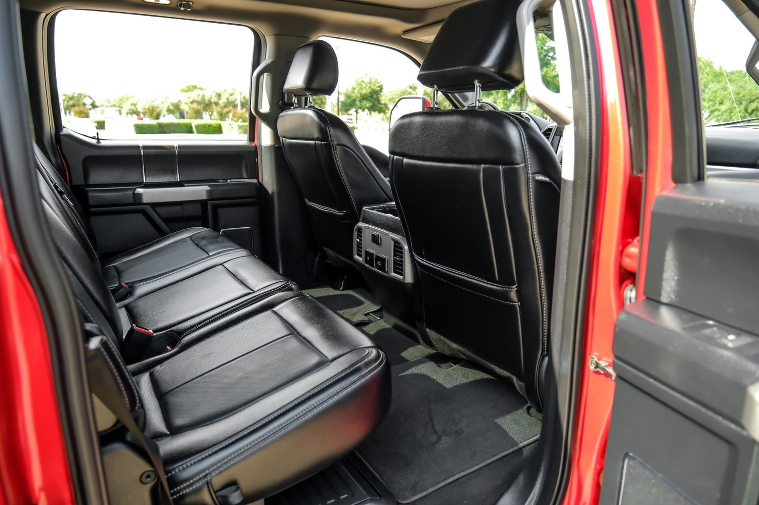 2021 Ford F-250 Lariat photo 44