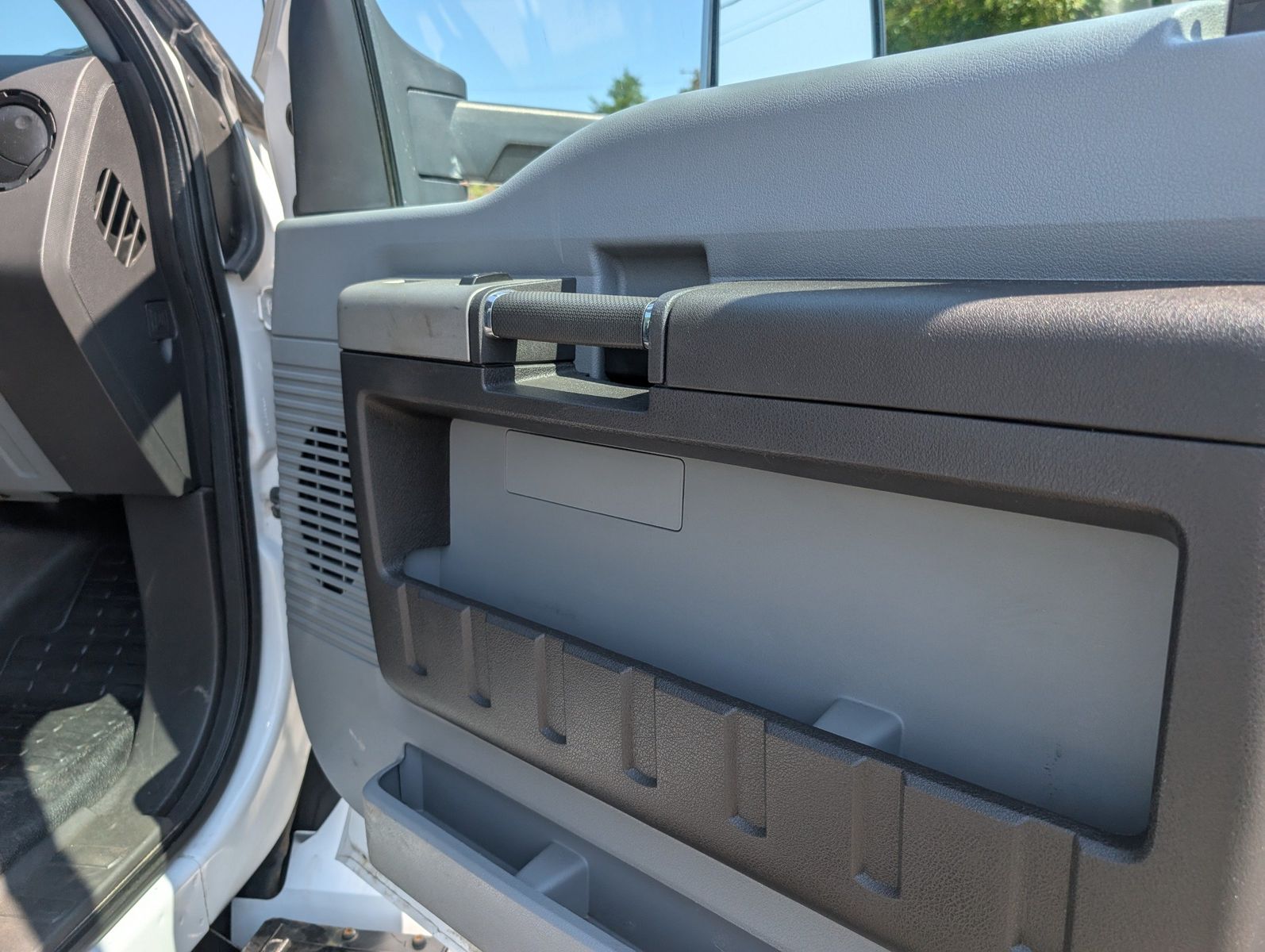 2018 Ford F-650 Super Duty 42