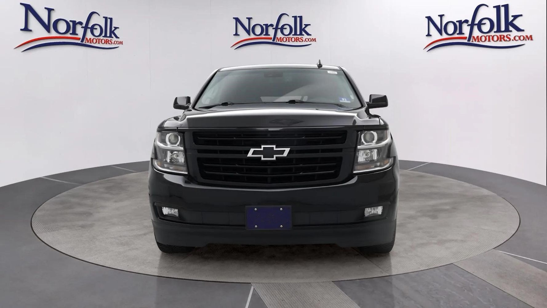 2020 Chevrolet Suburban Premier photo 2