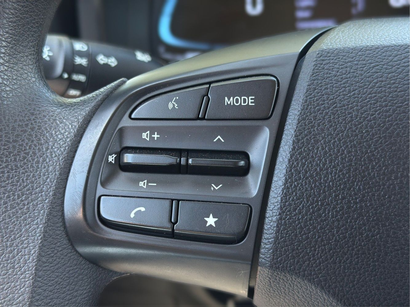 2024 Hyundai Venue SE - Photo 34