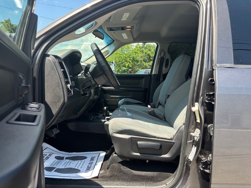 2017 Ram 2500 ST Tradesman photo 14