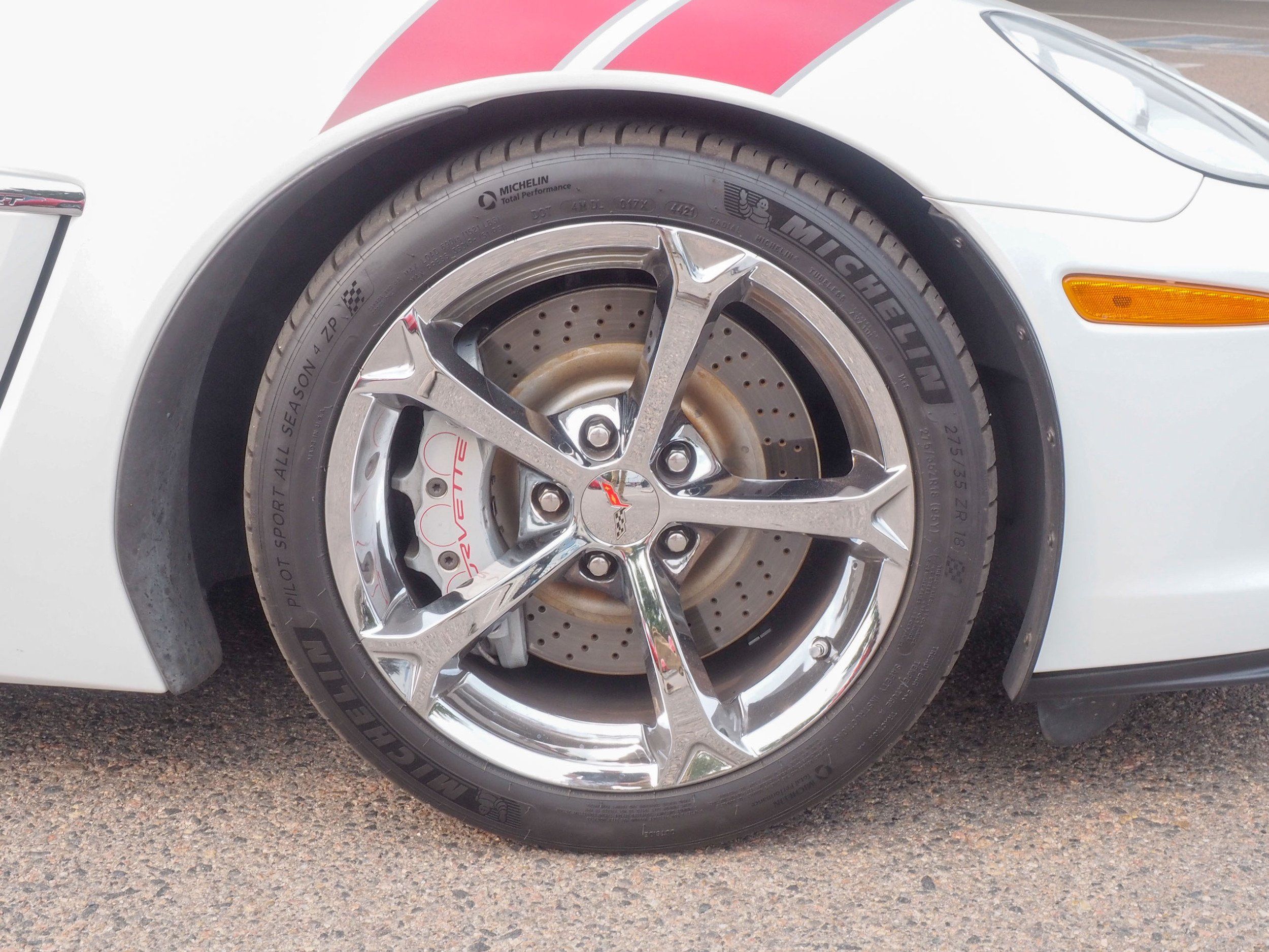 2012 Chevrolet Corvette White Grand Sport
