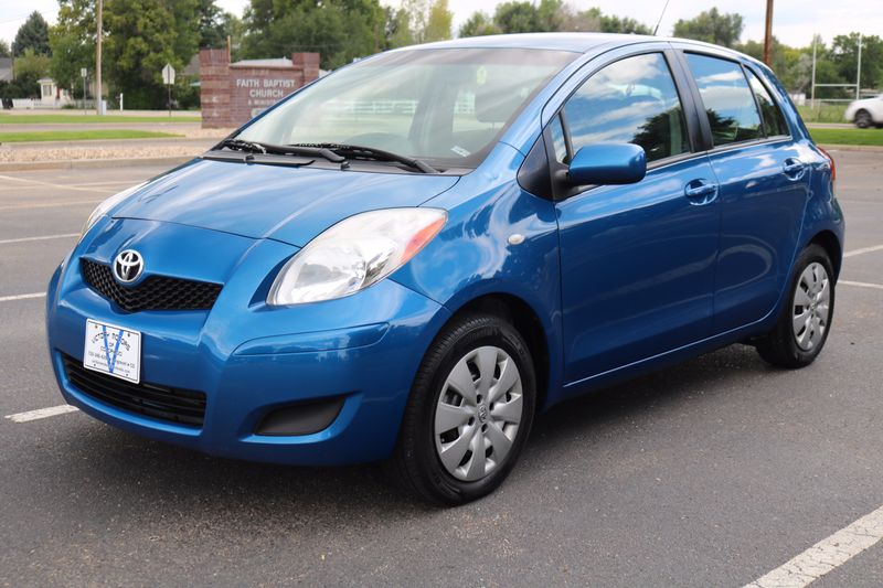 2010 Toyota Yaris Photos