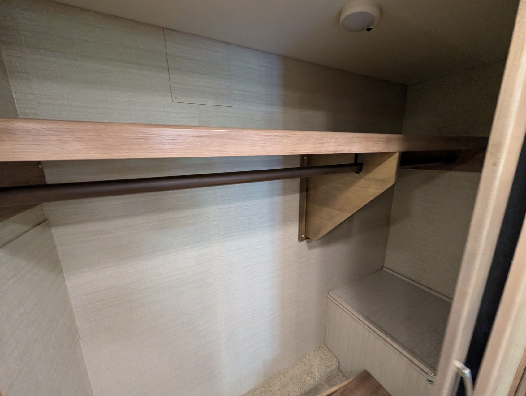 2019 Jayco Embark 107