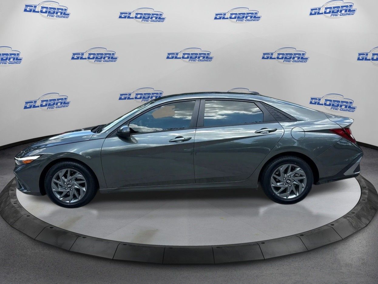 2024 Hyundai Elantra SEL - Photo 8
