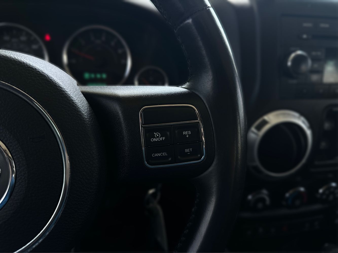 2013 Jeep Wrangler Unlimited Sahara photo 22