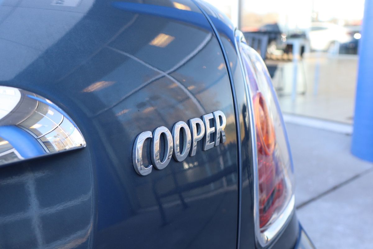 2009 MINI Cooper Base