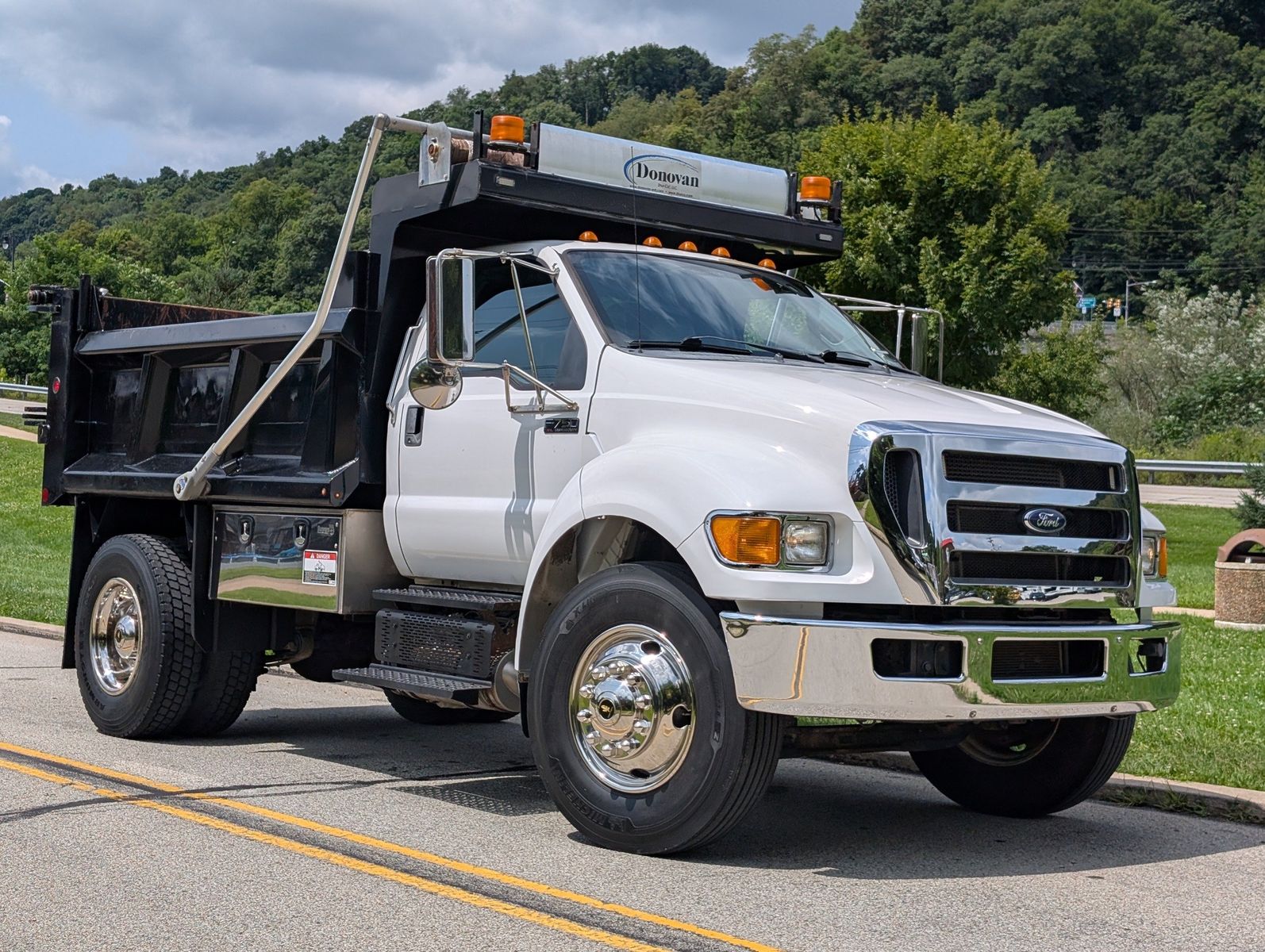 2015 Ford F-750 92
