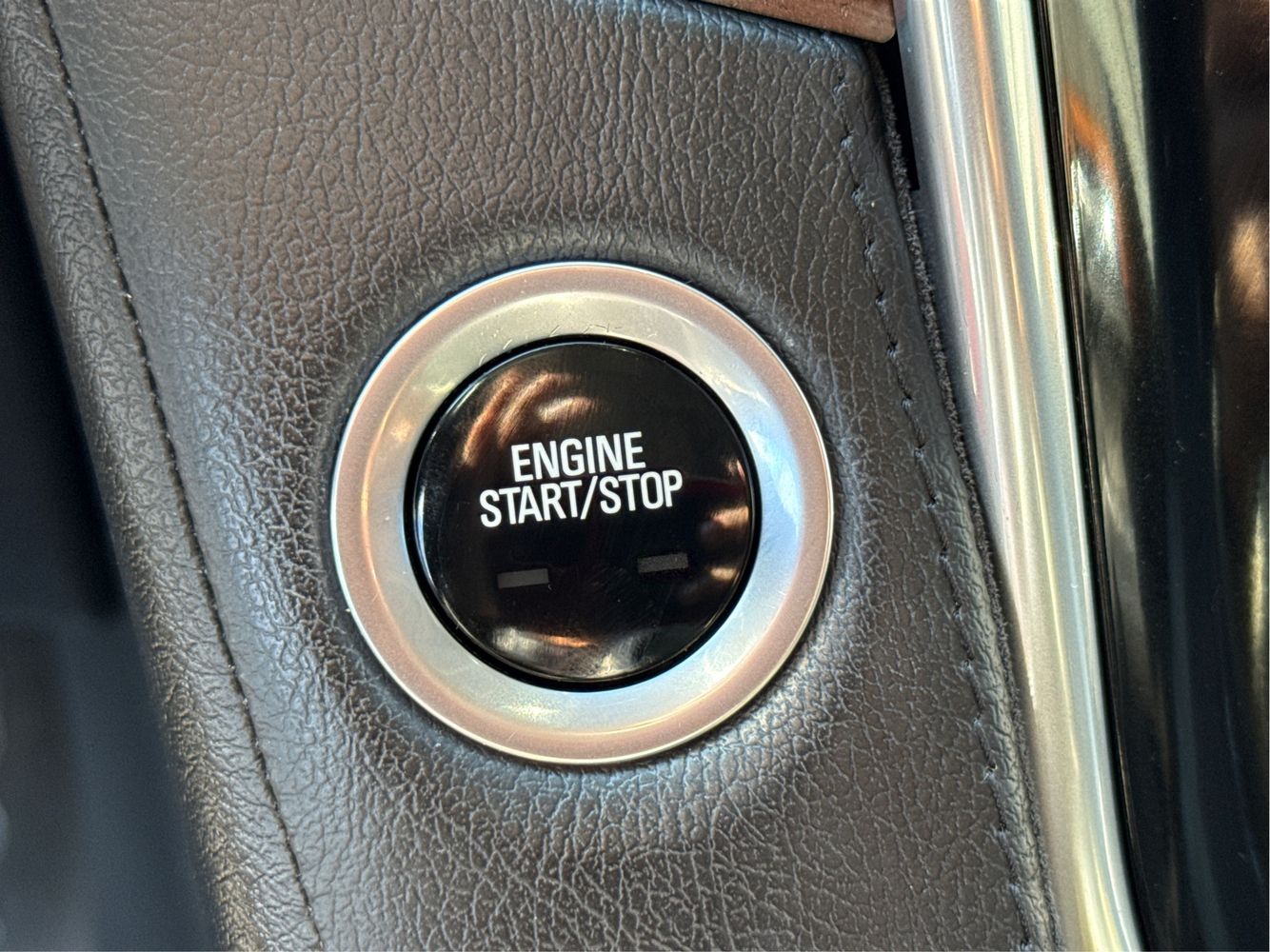 2019 Cadillac Escalade ESV Luxury photo 17