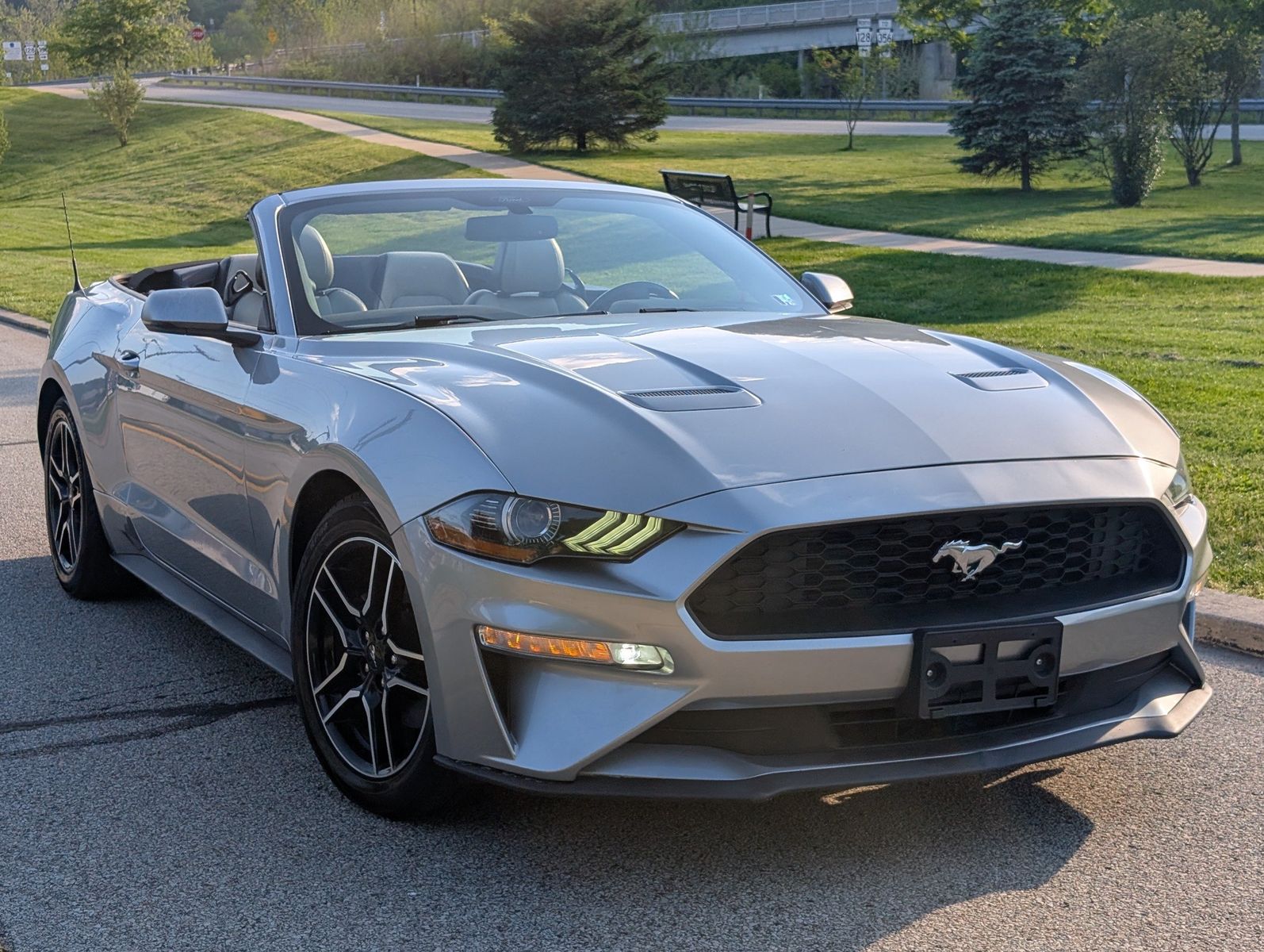 2020 Ford Mustang 2