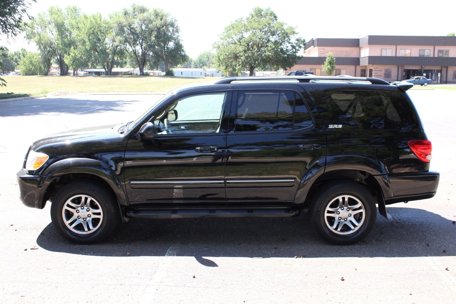 Toyota sequoia sr5