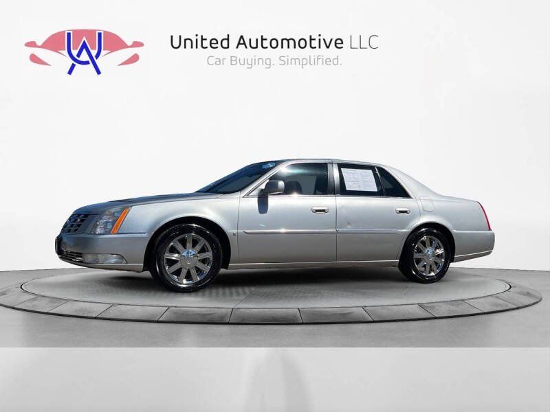 Silver 2007 Cadillac DTS Luxury II FWD Sedan Front-Wheel Drive 4-Speed Automatic