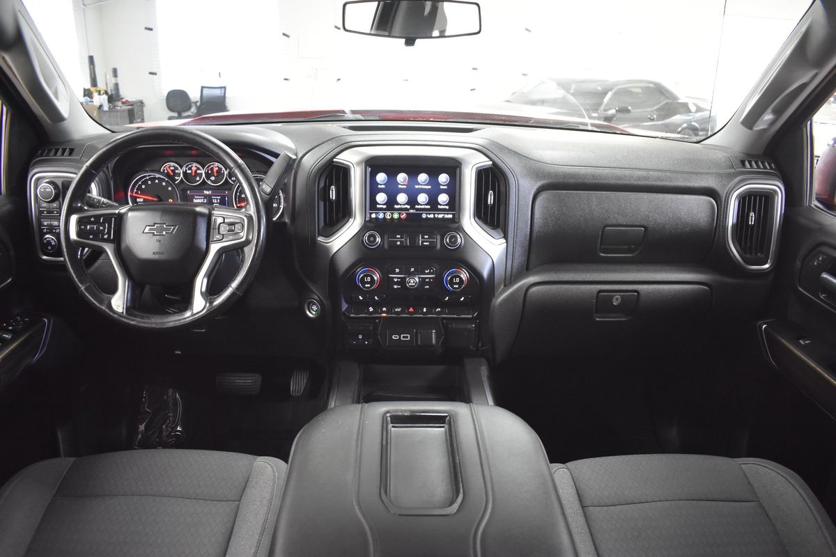 2020 Chevrolet Silverado 1500 4WD Crew Cab Short Bed RST