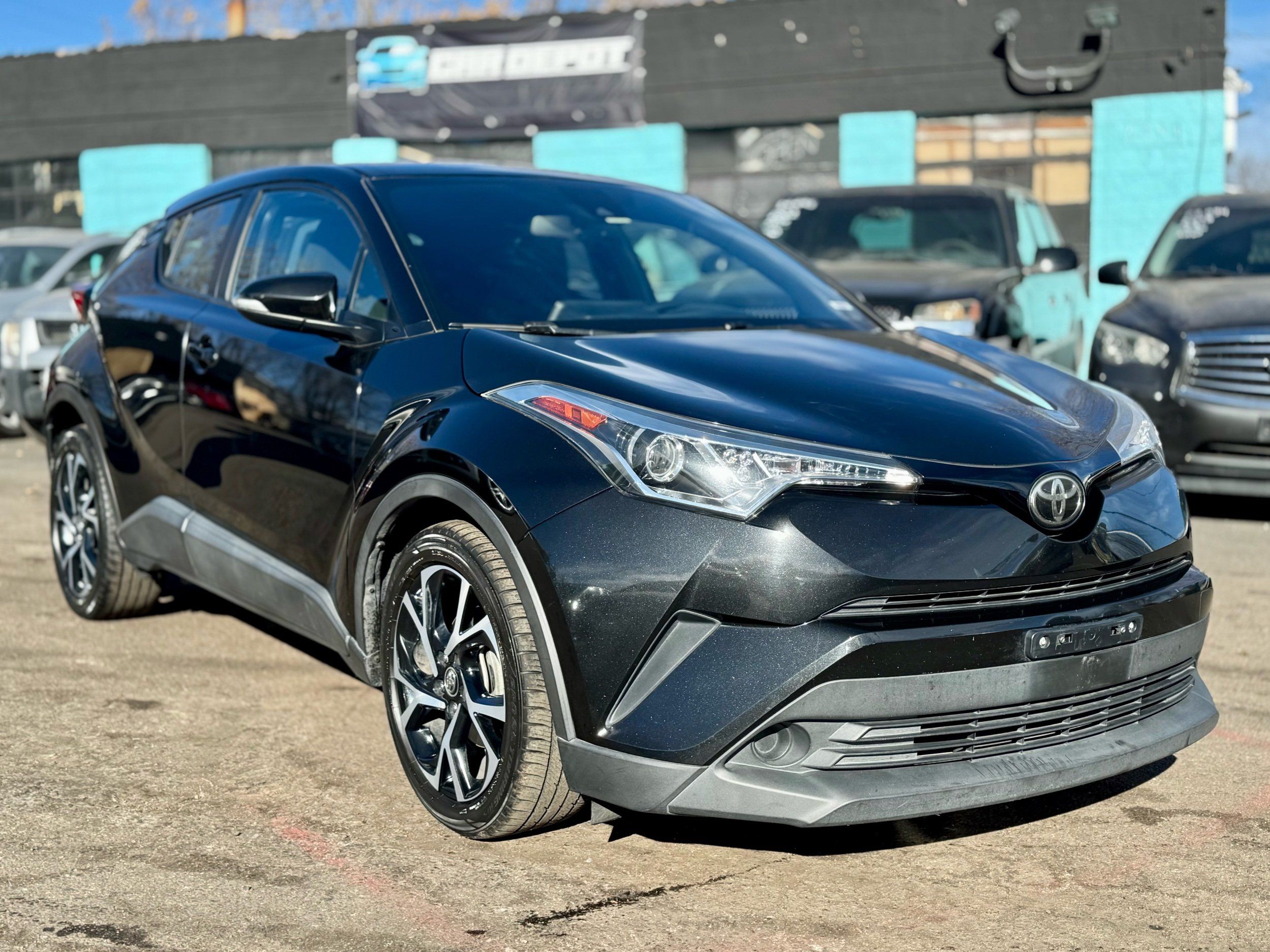 2018 Toyota C-HR XLE's photo