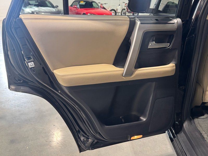 2015 Toyota 4Runner SR5 Premium, photo 12