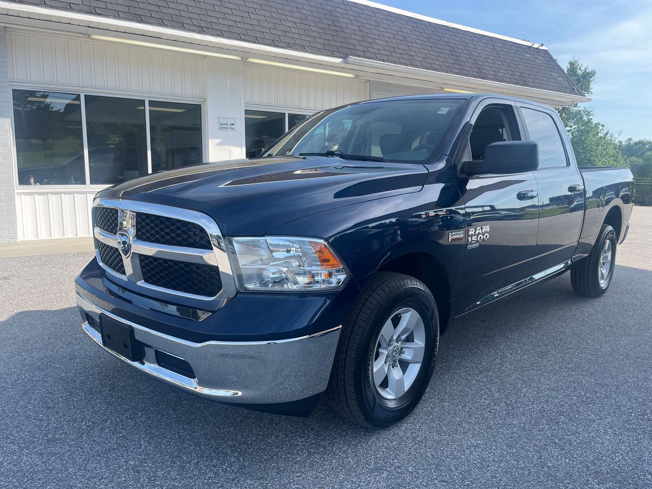 2020 RAM 1500 Classic SLT Crew Cab 6'4's photo