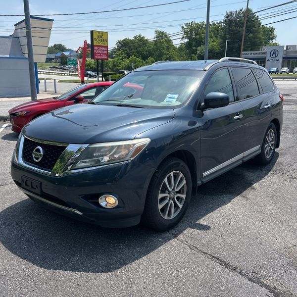 2015 Nissan Pathfinder SL 4WD's photo