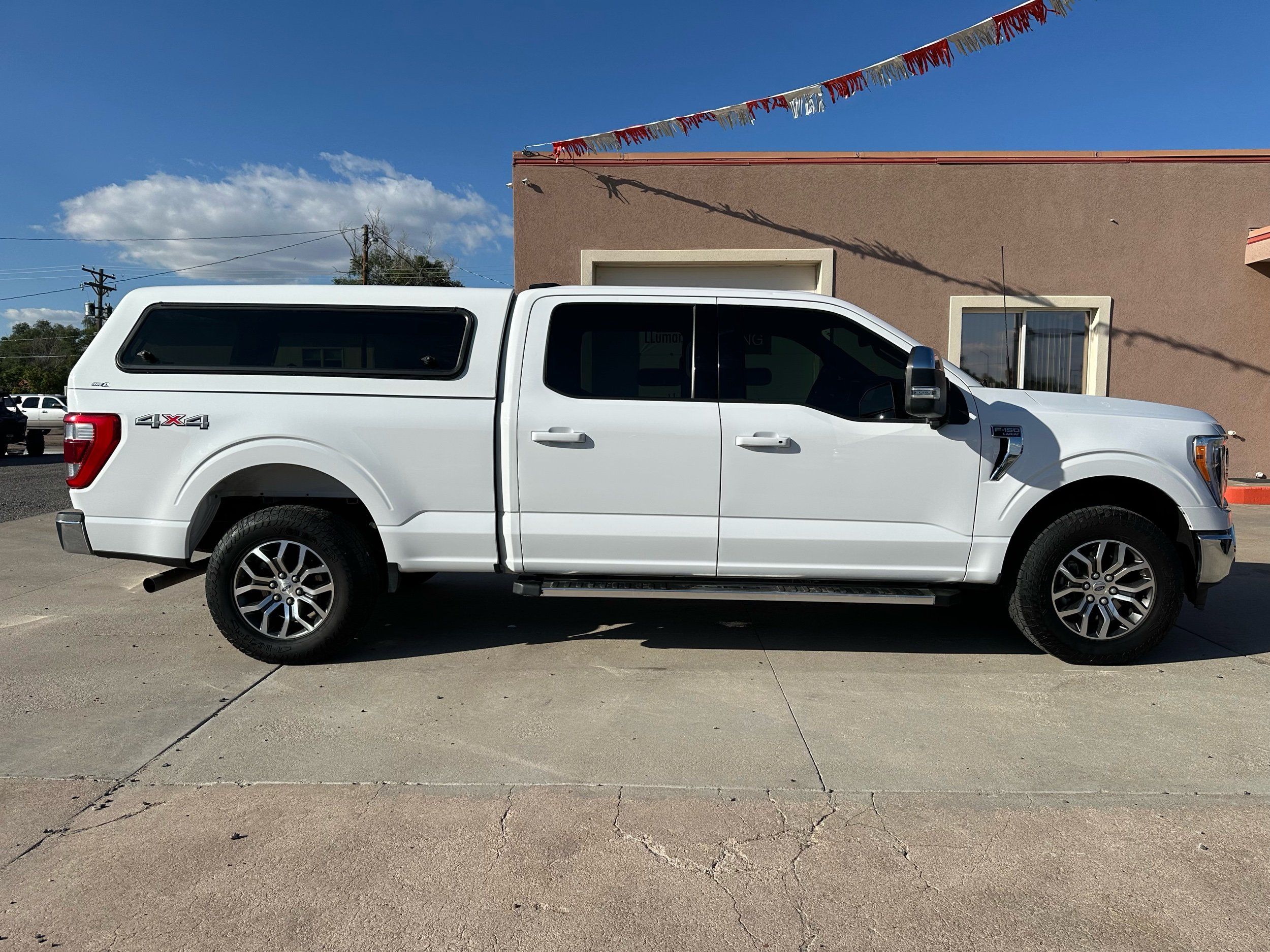 2022 Ford F-150 Lariat photo 2