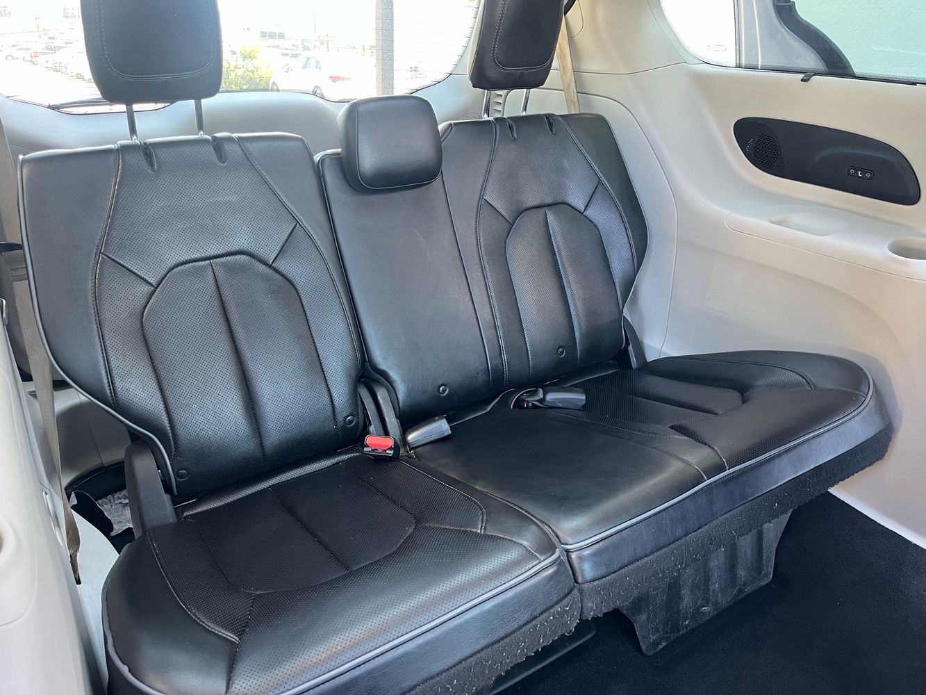 2018 Chrysler Pacifica Limited photo 19