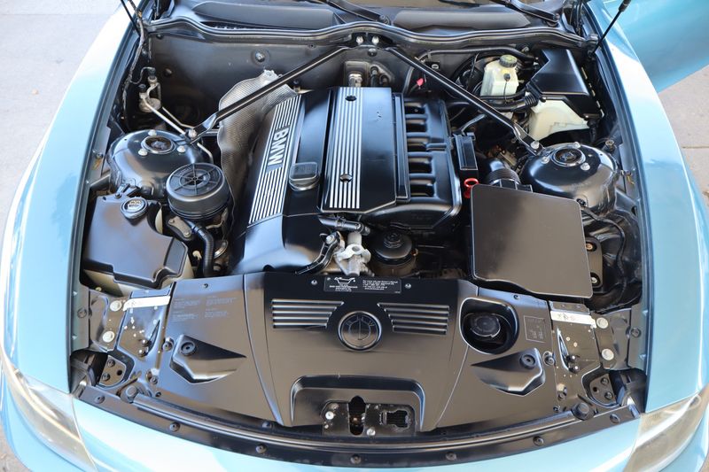 2004 BMW Z4 2.5i | Victory Motors of Colorado