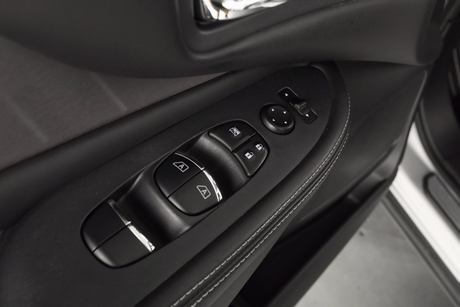 2020 Nissan Murano SL photo 25