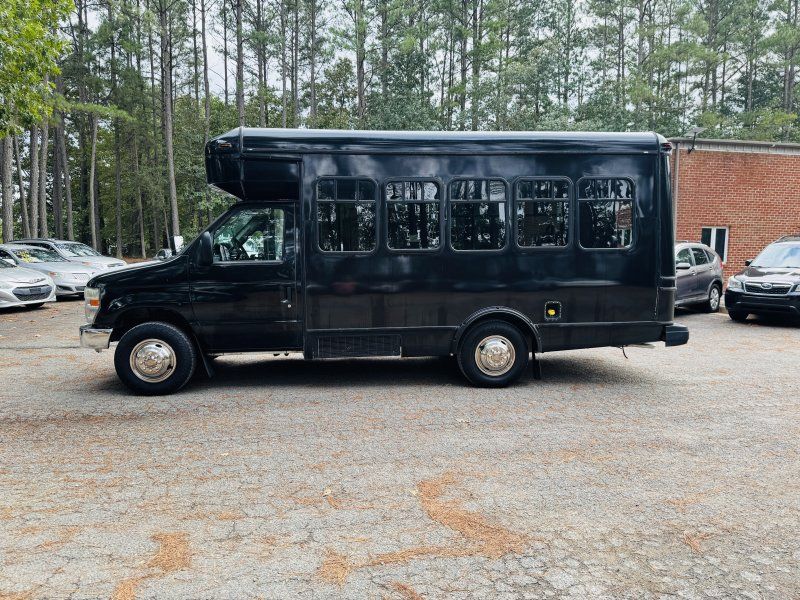 2014 Ford E-350 Cutaway 