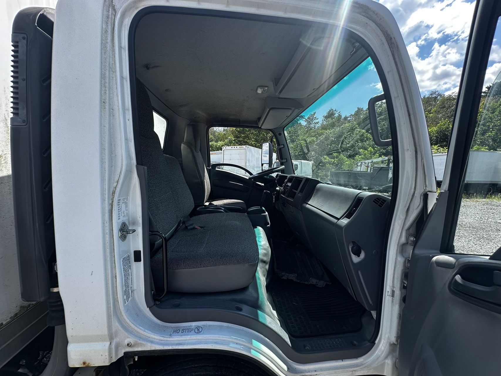 2016 Isuzu NPR 37
