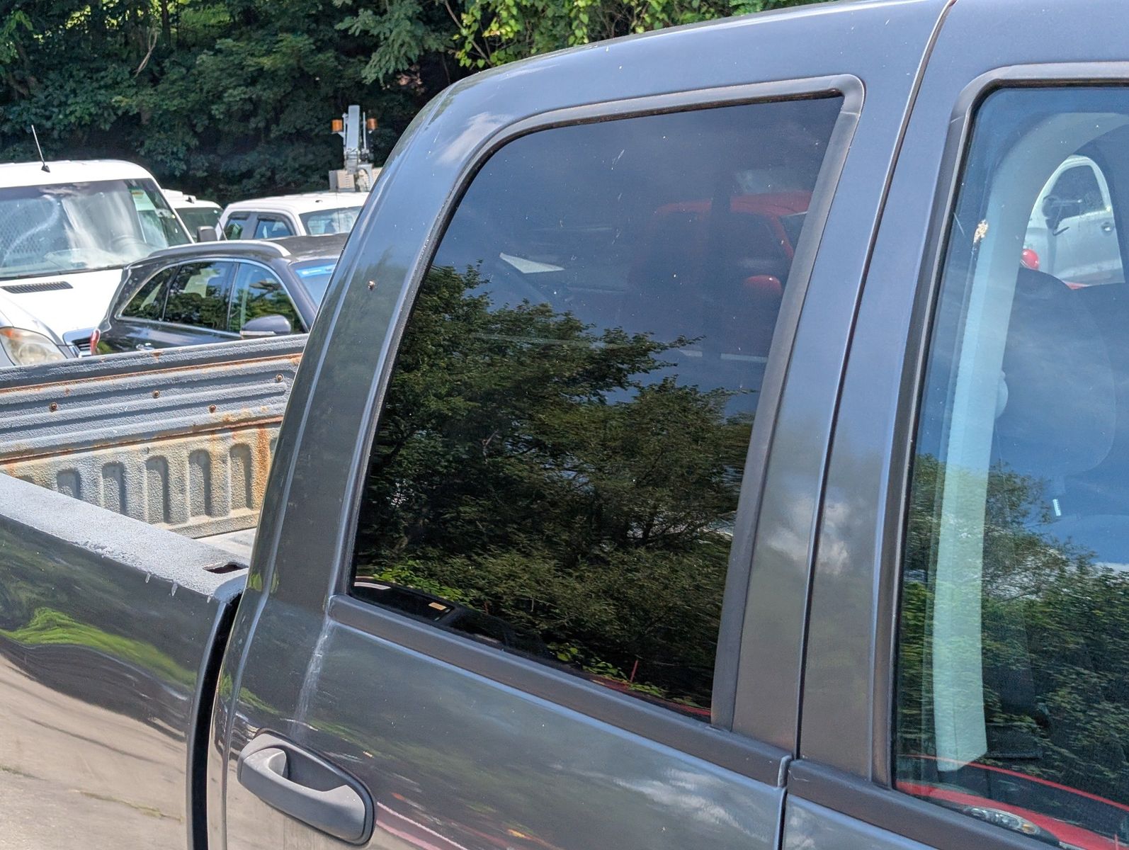 2004 Dodge Ram 3500 21