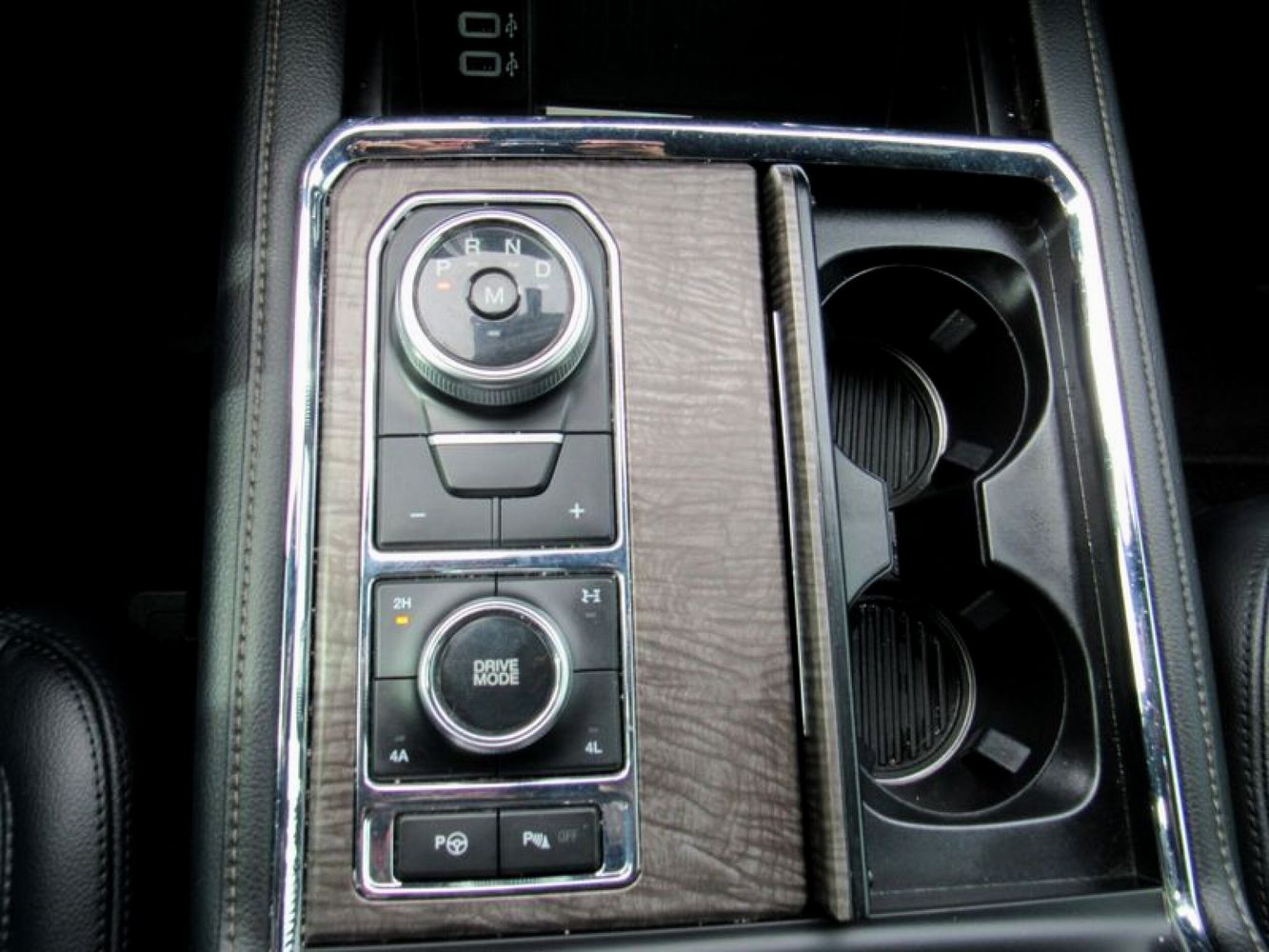 2019 Ford Expedition Limited photo 21