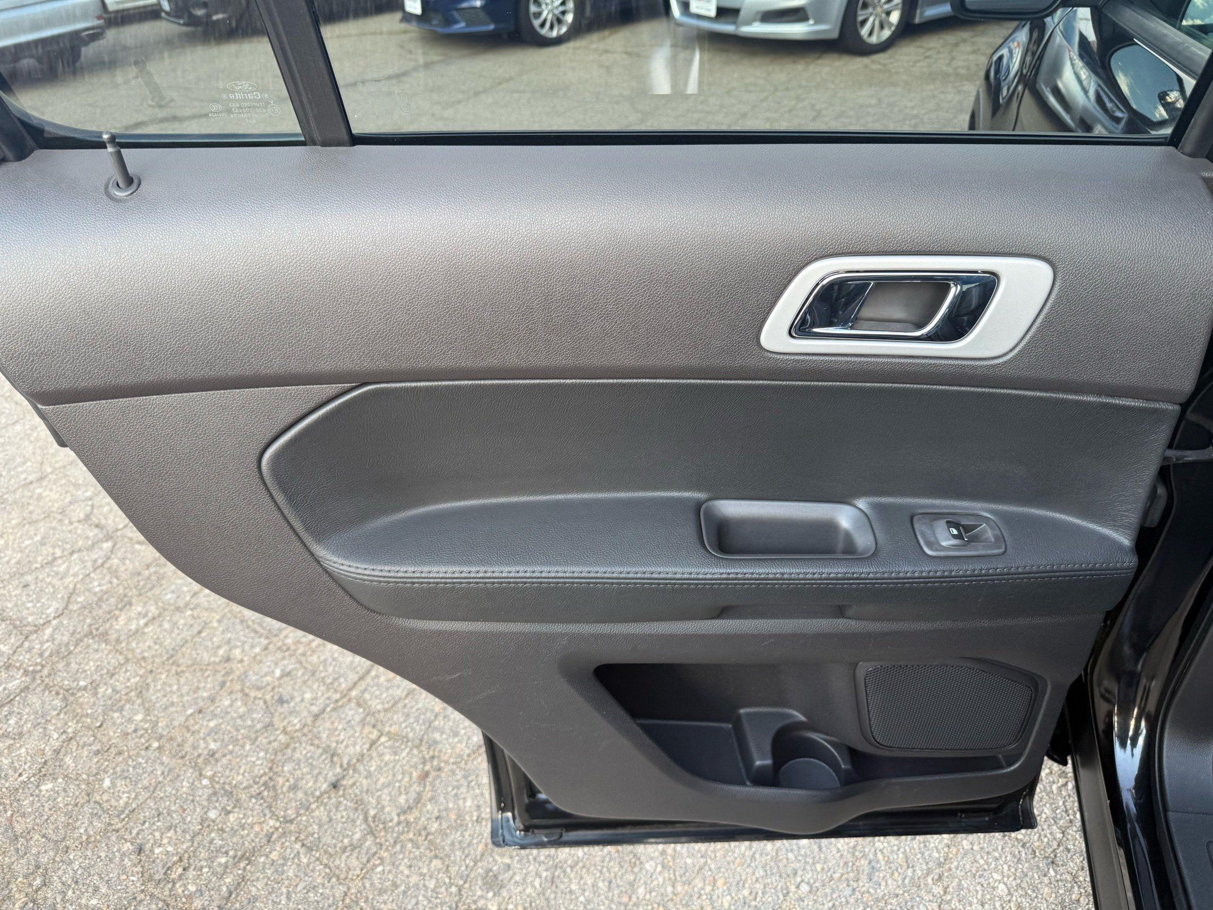 2015 Ford Explorer Limited photo 12